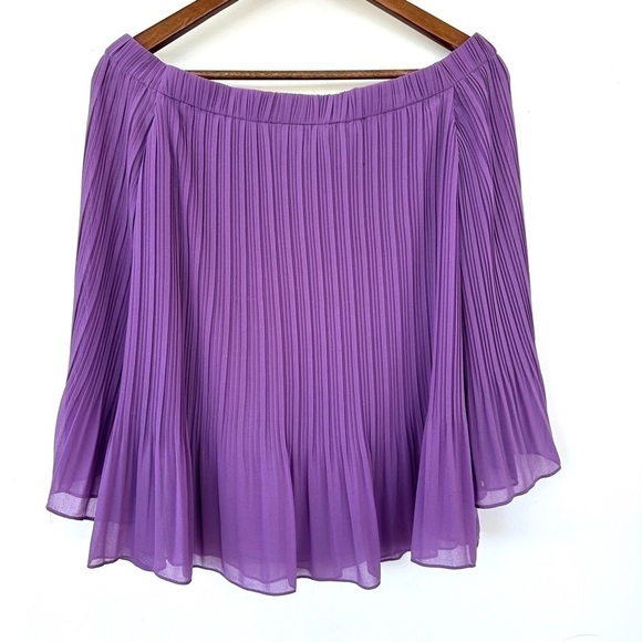 Massimo Dutti off-shoulder top with  3/4 length bell sleeves, pleated, loose fit - Picture 6 of 11